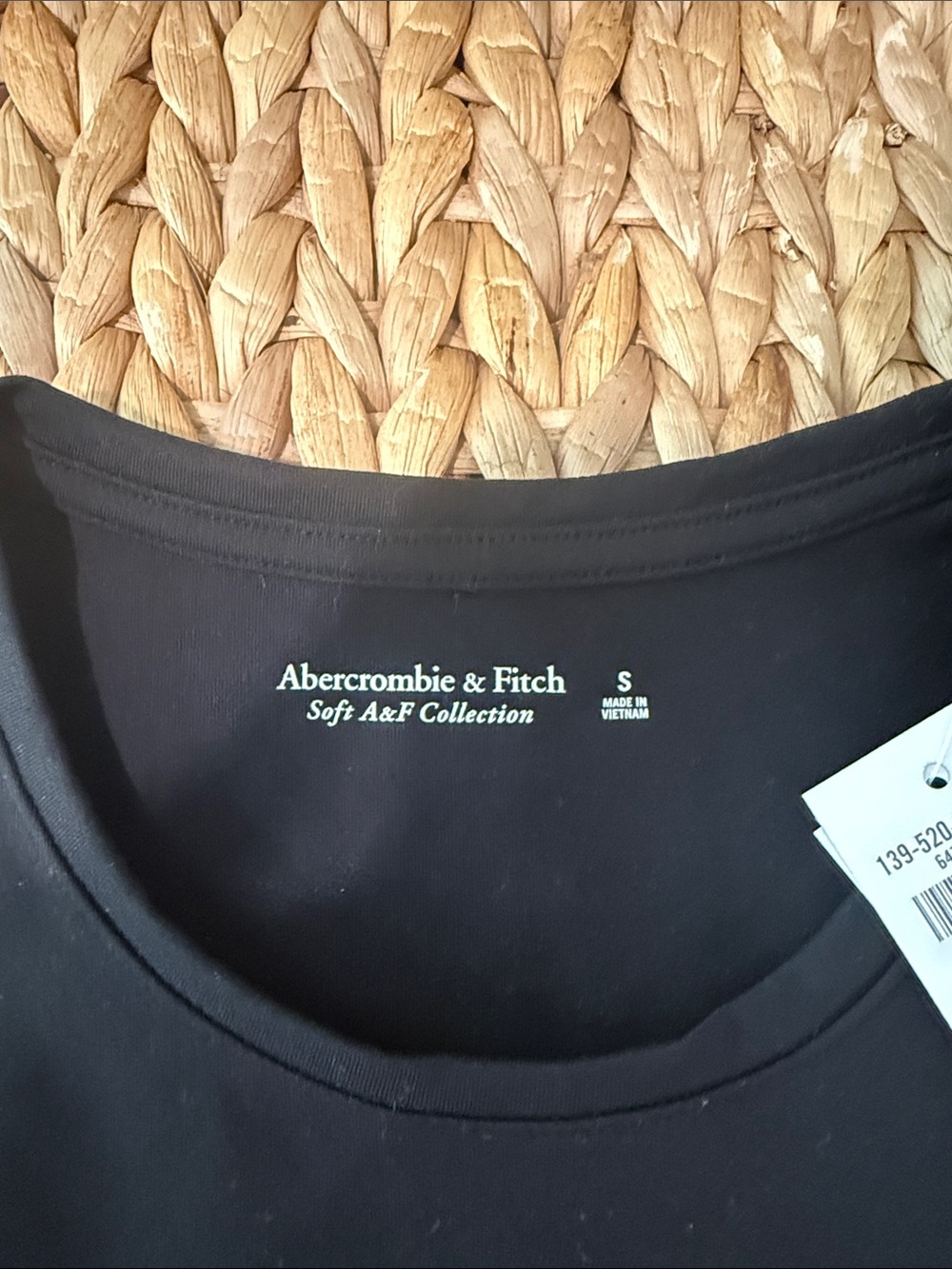 Abercrombie & Fitch Black Sleeveless Stretch Bodysuit - Picture 2 of 4